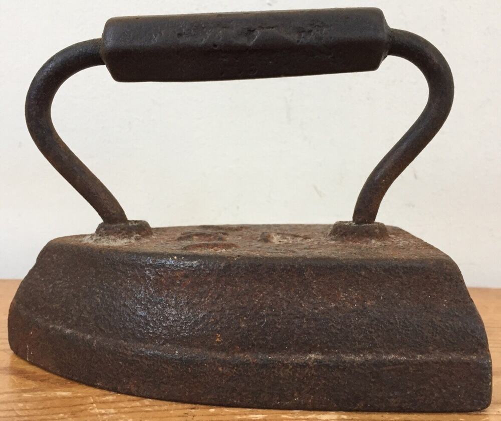 Vtg IXL #7 Antique Cast Sad Iron Solid Metal Handle Primitive Rusty Doorstop